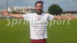 Il grande bomber all'ultima stoccata della carriera manda in tripudio tutta la squadra con il gol-promozione