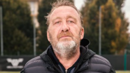 Dopo gli avvertimenti il «piazza pulita»: la società cambia tutto, arrivano un nuovo ds e un nuovo allenatore