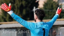 Non si presentano alla partita decisiva e favoriscono la qualificazione degli avversari