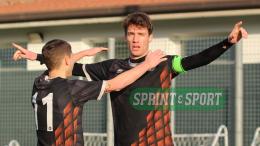 Nona doppietta e doppia cifra di gol anche in Coppa: il capitano decide l'andata della semifinale 