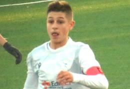 L'arbitro gli convalida una rete con due palloni in campo, loro si fanno autogol da soli per cancellare l'errore