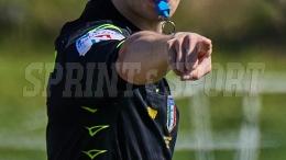 Prima manca l'arbitro poi una squadra si presenta in 6, lo strano caso della partita che non si riesce a giocare