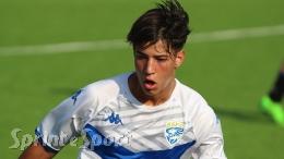 Il classe 2007 da sogno che entra allo scadere e chiude il match con un gol strepitoso