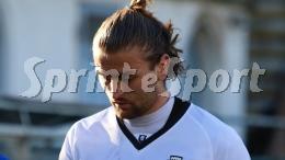 Rigore segnato con sangue freddo al 92', il club vince all'esordio per il 5° anno di fila