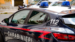 I tifosi entrano in campo e scatenano la rissa: maxi multa e porte chiuse per le due società