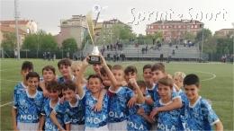 Battono la Juve in semifinale,  ma la coppa del grande torneo milanese la alza il Como