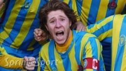 Il capitano trionfa con la maglia del suo paese e si commuove: &laquo;Ho giocato anche per mio padre&raquo;