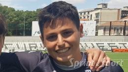 &laquo;Pap&agrave;, sono pi&ugrave; bravo di te!&raquo;: a 16 anni fa doppietta nello storico stadio dove suo padre non gioc&ograve; mai