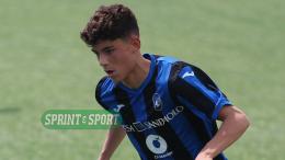 È il più giovane in campo, ma è già il più forte: il figlio d'arte firma il gol che fa impazzire l'Atalanta