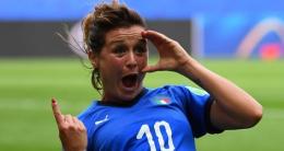 Entra a 7 minuti dalla fine, gliene bastano 4 per regalare la prima vittoria all'Italia