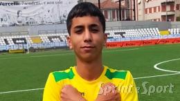 A 17 anni risale l'Italia per fare il calciatore nello stadio dei 7 Scudetti