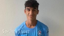 Una partita folle: tra proteste e tre espulsioni la decide una bellissima punizione