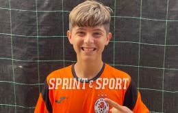 A 8 minuti dalla fine segna il suo secondo gol consecutivo in carriera e salva la squadra dalla sconfitta