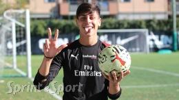 L'inizio in ritardo di mezzora, il gol in fuorigioco, i due rigori inventati: &laquo;Questo non &egrave; calcio&raquo;