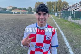 Segna il suo primo gol in campionato all'ultimo secondo e tiene la sua squadra in testa alla classifica
