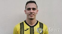 Di mestiere fa il terzino, ma gioca esterno e segna il gol vittoria nello scontro diretto