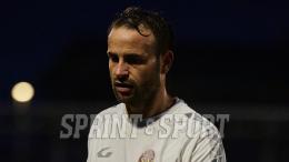 Campionato finito per un calcio d'angolo non battuto, sei giornate per proteste al capitano esemplare