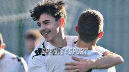 Segnano 5 gol nella partita pi&ugrave; importante e ribaltano il campionato
