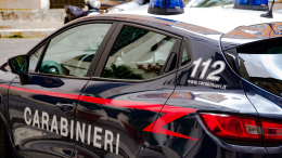 Espulsioni e proteste, i Carabinieri entrano in campo e schedano tutti: scattano lunghe squalifiche