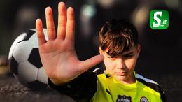 Anche dietro al bullo c'è una situazione di sofferenza: «Infelicità che si nutre dell'infelicità altrui»