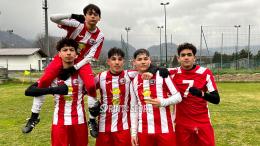 Pioggia di gol fino all’ultimo istante, i padroni di casa vincono e tornano in corsa per i play off
