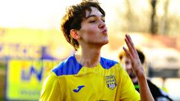 Baci dalla capolista, vincono 7-0 e volano a un passo dal titolo