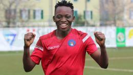 Arriva dal nulla e stupisce l'Italia: compie 15 anni e segna il gol che pu&ograve; cambiargli la vita