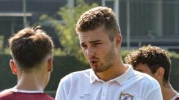 A 28 anni allena una favola stupenda, ma viene esonerato a due gare dalla fine: «È una mancanza di rispetto»