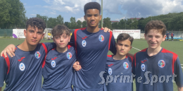 Super tripletta e gol incredibile da centrocampo da subentrato, show rossoblù per onorare al meglio il campionato