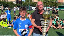 Segna da solo cinque gol all'Alcione e trascina i compagni ad alzare la grande coppa 2012: il Michelotti quest'anno parla bergamasco