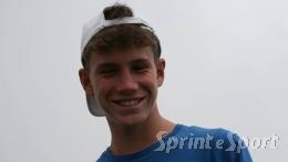 A 17 anni brucia le tappe: segna 13 gol da fuoriclasse ed è promosso tra i più grandi