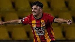 A 18 anni lo vuole il Monza ma lui rimane legato alla sua terra: il bomber vuole lasciare il segno nella squadra che l'ha cresciuto