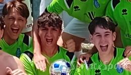 Dopo 8 giornate avevano 5 punti, ora festeggiano una promozione pazzesca