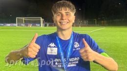 &Egrave; il capitano dello Scudetto del miracolo! A 17 anni &egrave; Campione d'Italia e giocher&agrave; nei prof