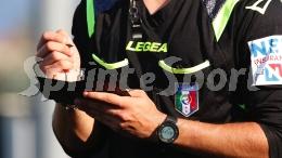Arbitro di 16 anni sospende la partita, parla il tecnico coinvolto