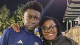 Un 16enne italiano brilla a Manchester e si guadagna la maglia della Nazionale