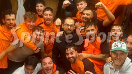 Colpo di scena in una delle squadre più in forma del campionato: l'allenatore rassegna le dimissioni