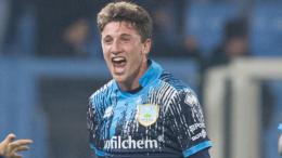 A soli 17 anni debutta in Serie C e ci mette 7 minuti per fare il suo 1° gol