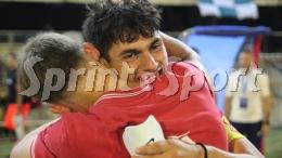 A soli 16 anni passa da idolo in una fantastica corsa Scudetto alla Serie B, l'ascesa di un difensore esemplare