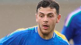 19 anni appena compiuti, gol e l'esordio in Nazionale: l'attaccante che fa gola a mezza Serie A