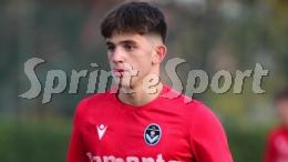 A 17 anni dopo valanghe di gol nelle giovanili debutta tra i Prof, è nata una nuova stella