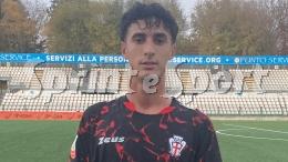 Tra espulsioni scellerate e salvataggi miracolosi nello stadio storico va in scena uno scontro infuocato