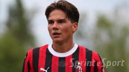 È in squadra da 5 giorni e salva già il Milan, il 18enne polacco è la nuova stella rossonera