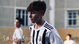 Vincono 2-0 ma l'arbitro sospende la partita nel primo tempo: si dovrà rigiocare dall'inizio