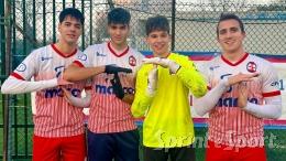 Rosso al portiere dopo 15 minuti, poi il miracolo: gol all'ultimo e vittoria pesantissima