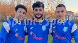 Si fanno beffe dei pronostici equilibrati e calano il tris, nello scontro al vertice il dominio totale vale il sorpasso 