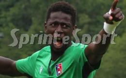 Vinse un campionato segnando 19 gol, ora il suo metro e 96 centimetri aiuterà la vice-capolista che sfida i colossi