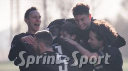 Il gol all'ultimo istante decide il big match, la doppietta del bomber nerostellato vale la vetta