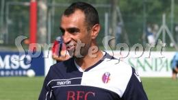 Perde 8 partite di fila e viene silurato, al suo posto riecco dopo 9 anni la bandiera del club