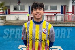 La porta è stregata! Pali, traverse... il pallone non vuole entrare!